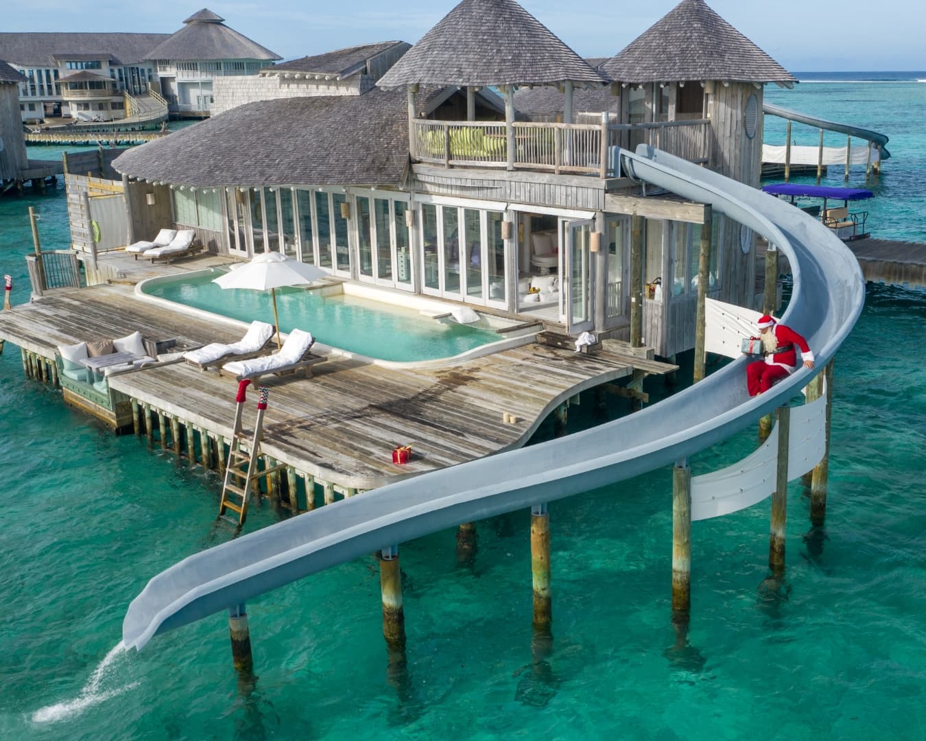 One Bedroom Water Retreat With Slide