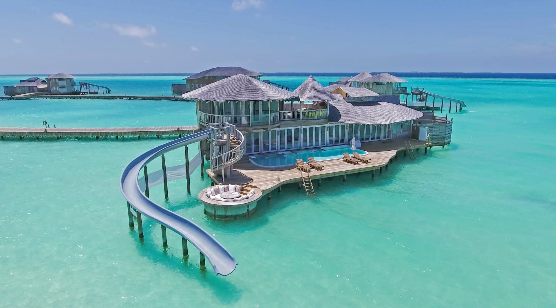 Two Bedroom Water Retreat With Slide