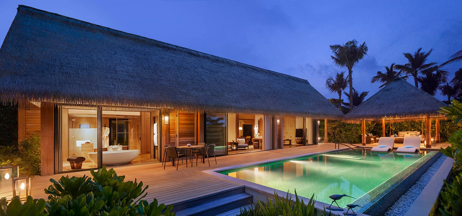 Two Queen Bedded Grand Beach Villa with Pool