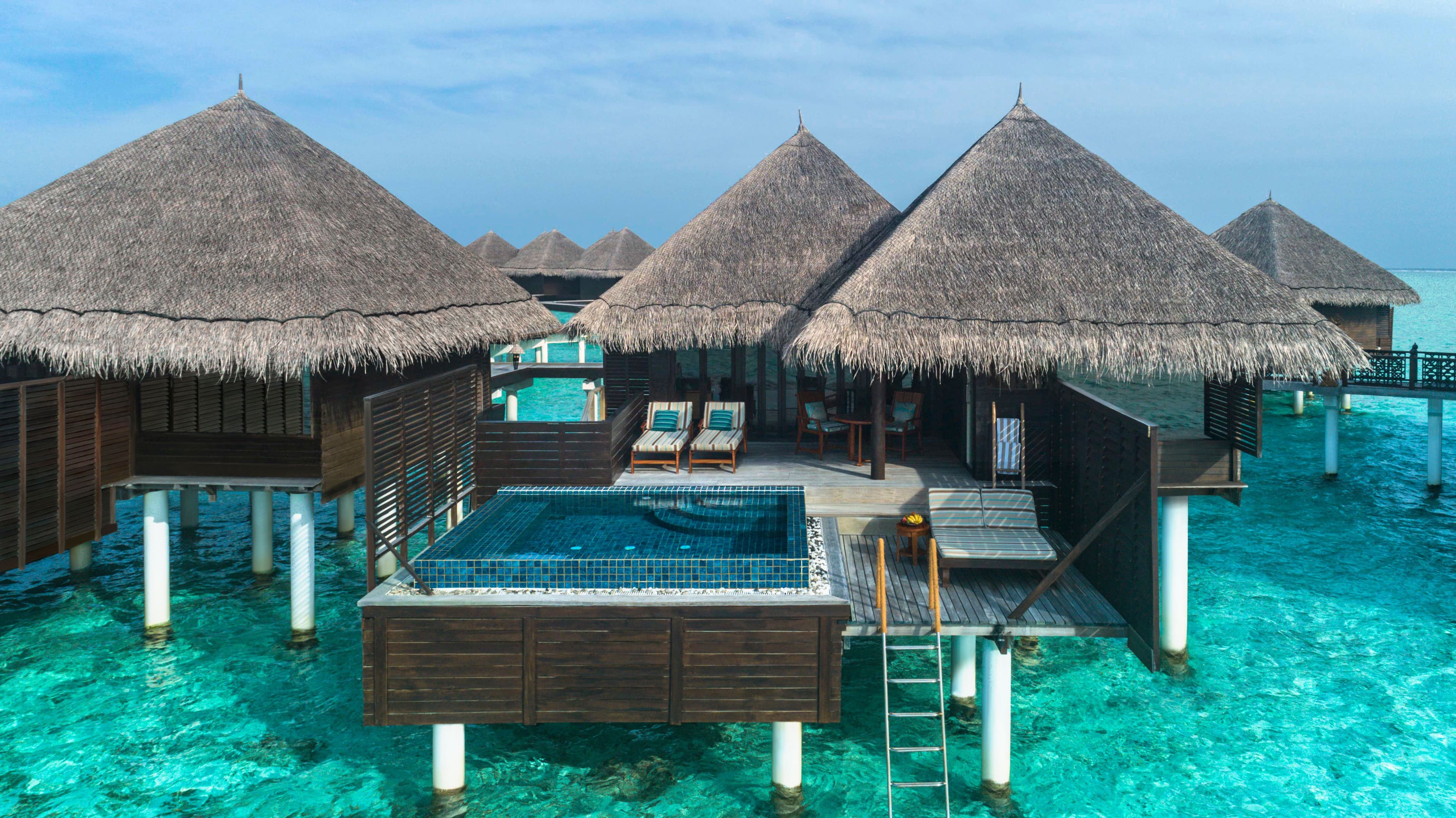 Deluxe Lagoon Villas with Pool